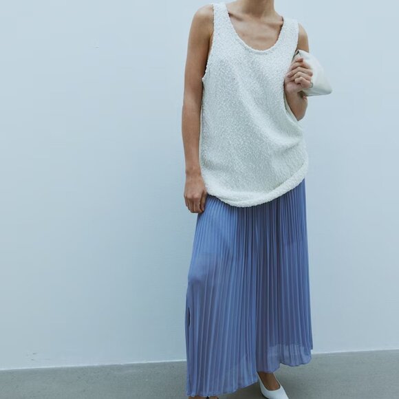 H&M Pleated Chiffon Skirt Size Small Color Dusty Blue - Picture 3 of 4
